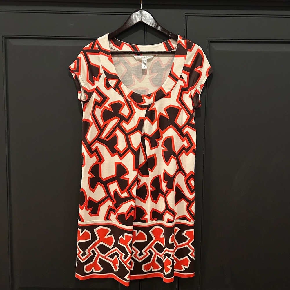 Absolutely stunning Diane Von Furstenberg vintage silk a-line mini dress